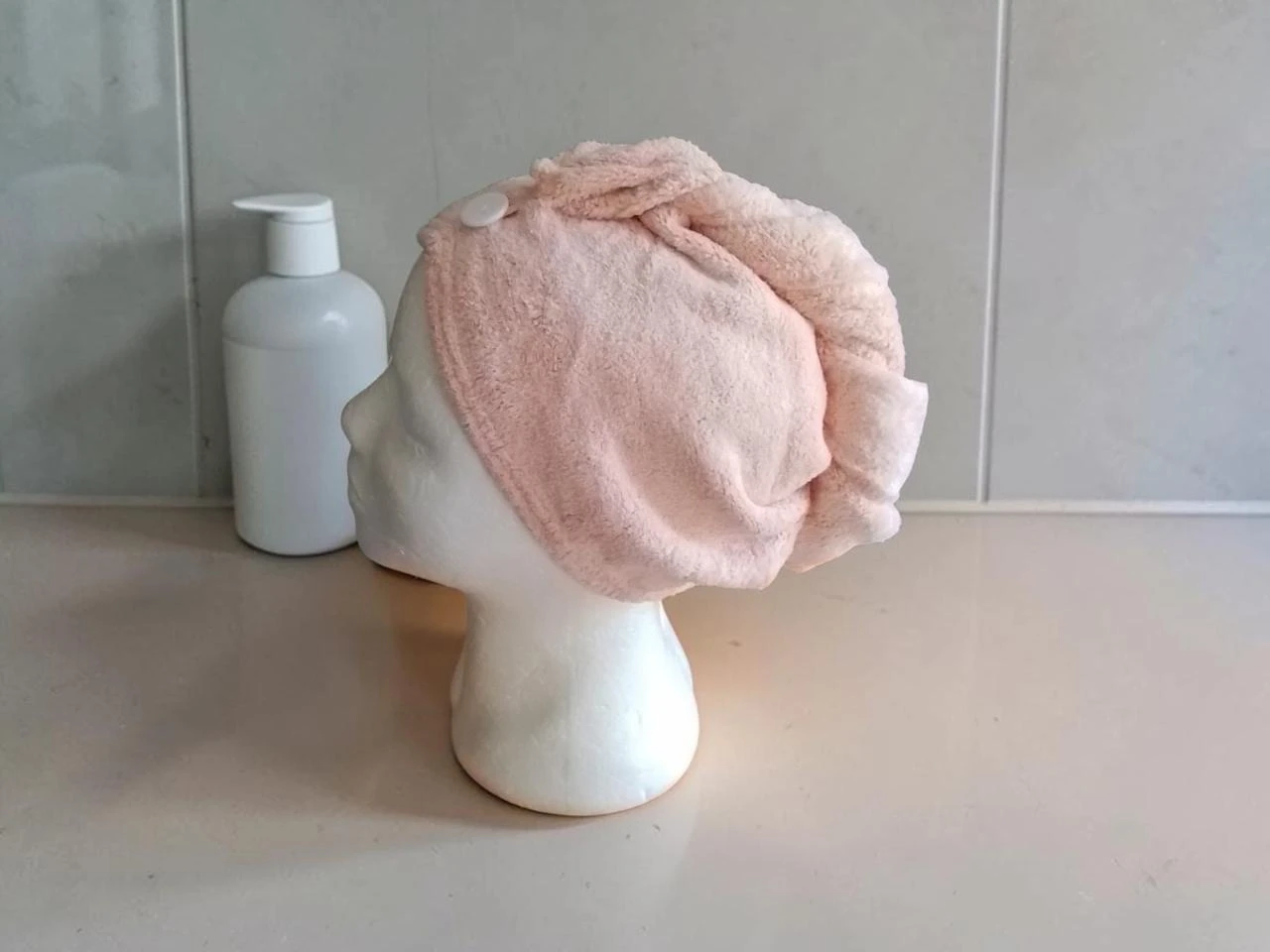Serviette sèche cheveux rose neuve